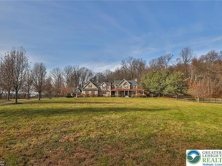 284 Walker Rd — Photo 99