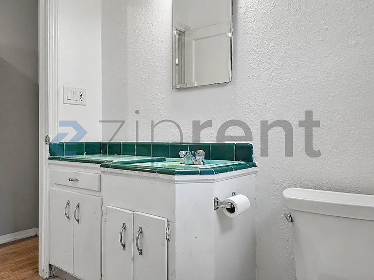 2727 57th St #1 — Photo 29