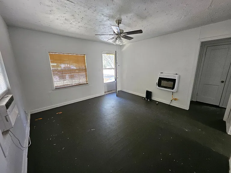 112 W Cedar Ave — Photo 15