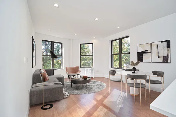 Rented by The Agency | media 2