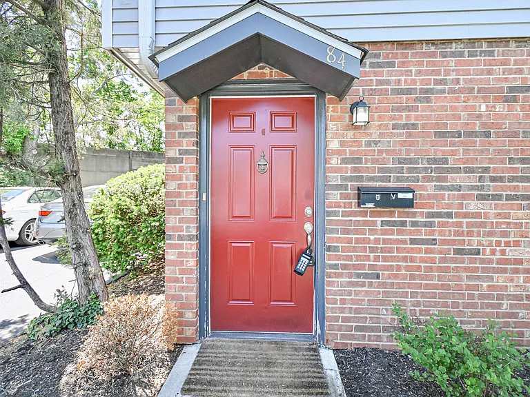 7752 Montgomery Rd #84 — Photo 3