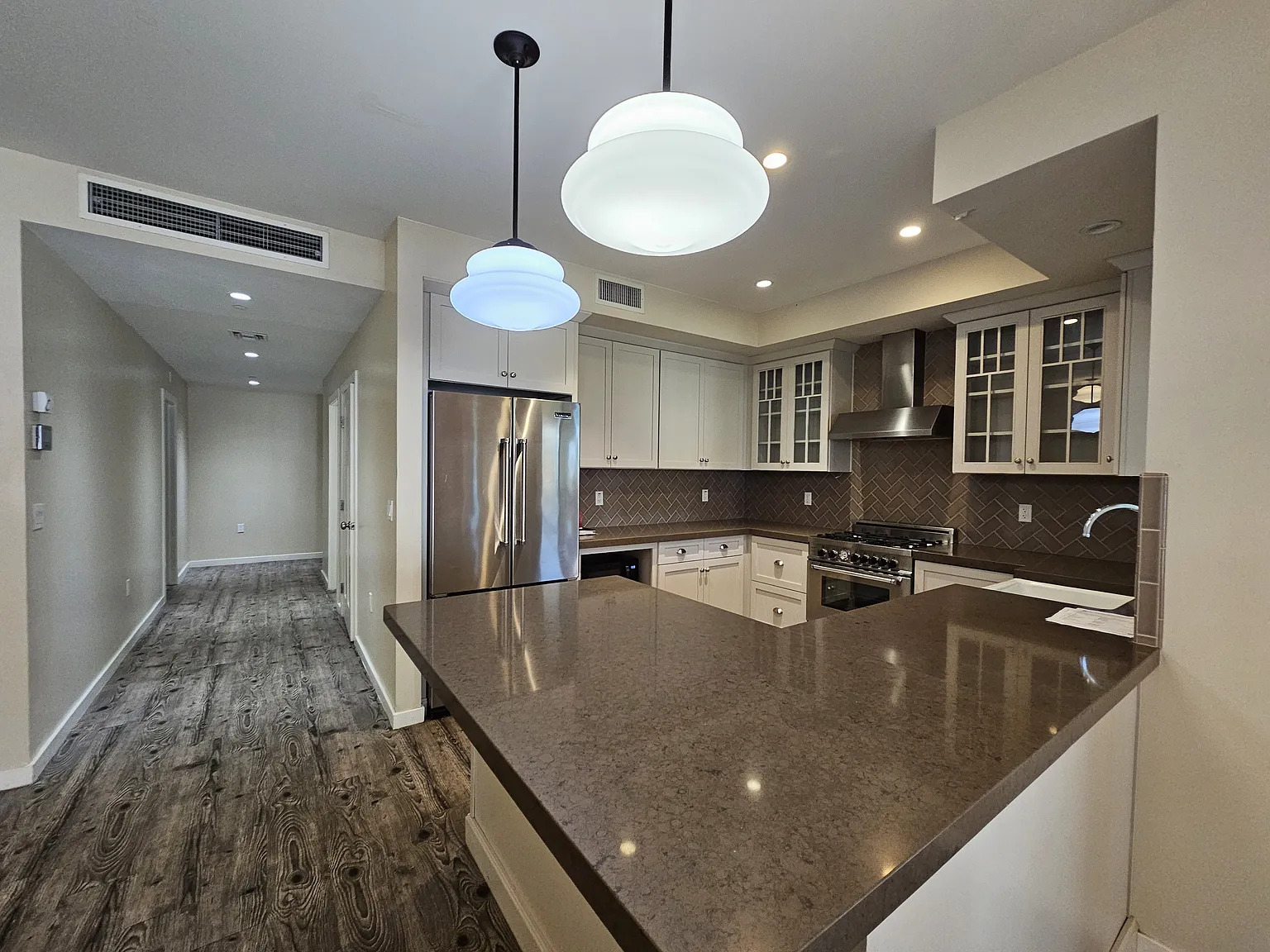 3 bed, 3.5 bath, 1985 sqft, $2,695 — Photo 3