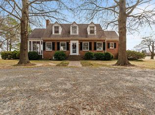 208 Coles Point Rd, Hague, VA 22469