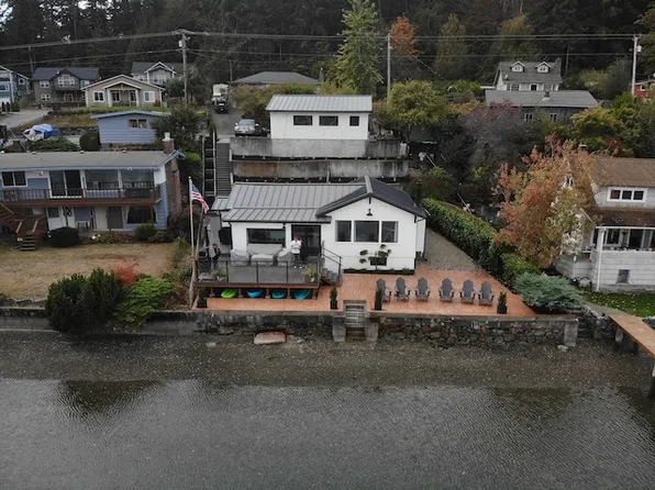 1722 Shorewood Dr, Bremerton, WA 98312