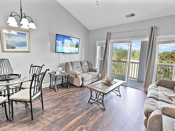 4th image of 1033 World Tour Blvd. #302