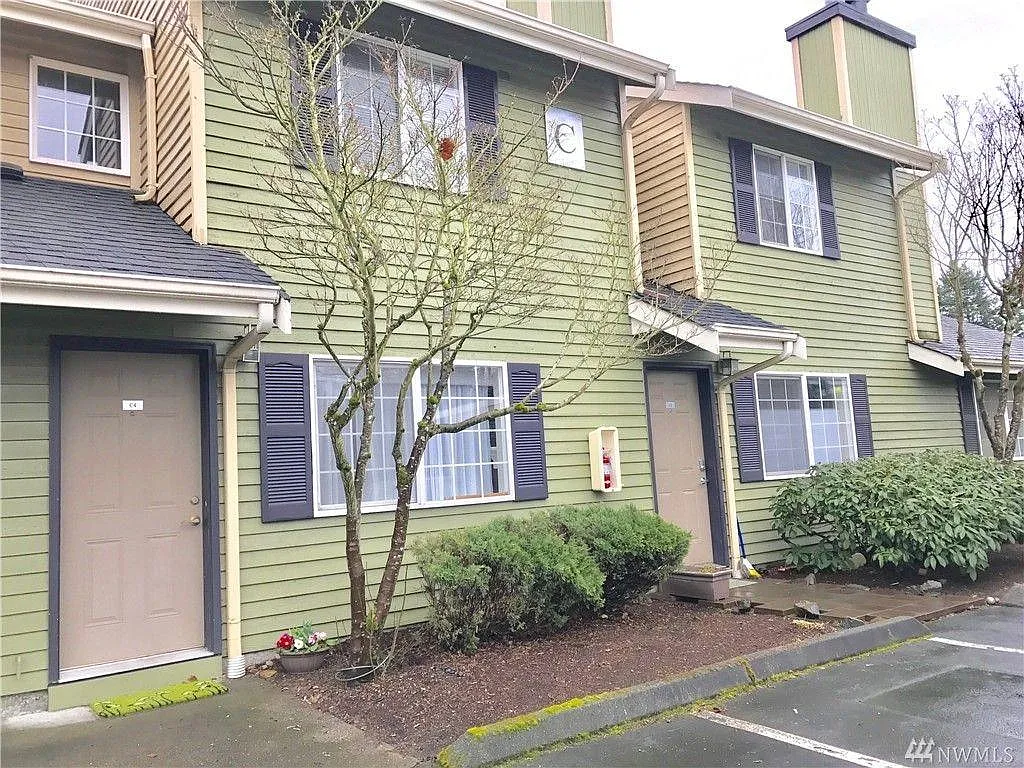 1 bed, 1.5 bath, 835 sqft, $1,600 — Photo 1