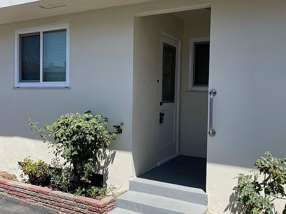 3rd image of 759 Baylor Ave #759