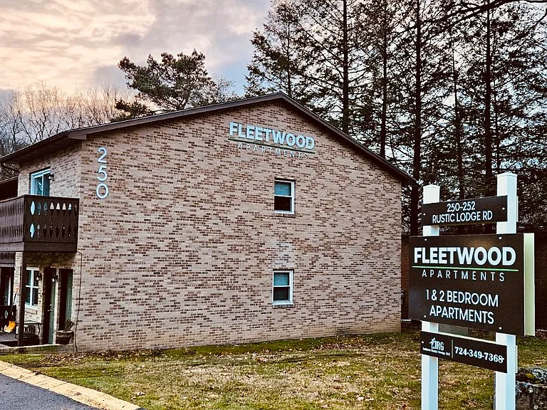 250-252 Rustic Lodge Rd — Photo 9