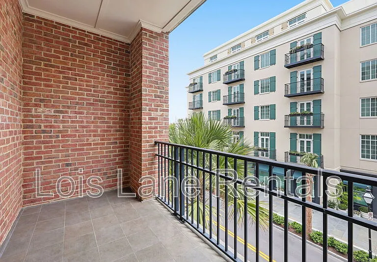 175 Concord St #204-1 — Photo 4