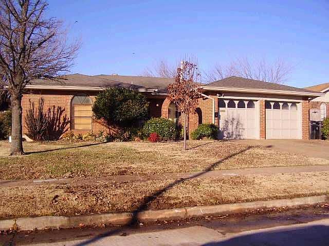 Home for Sale in Moore, Oklahoma $117,000