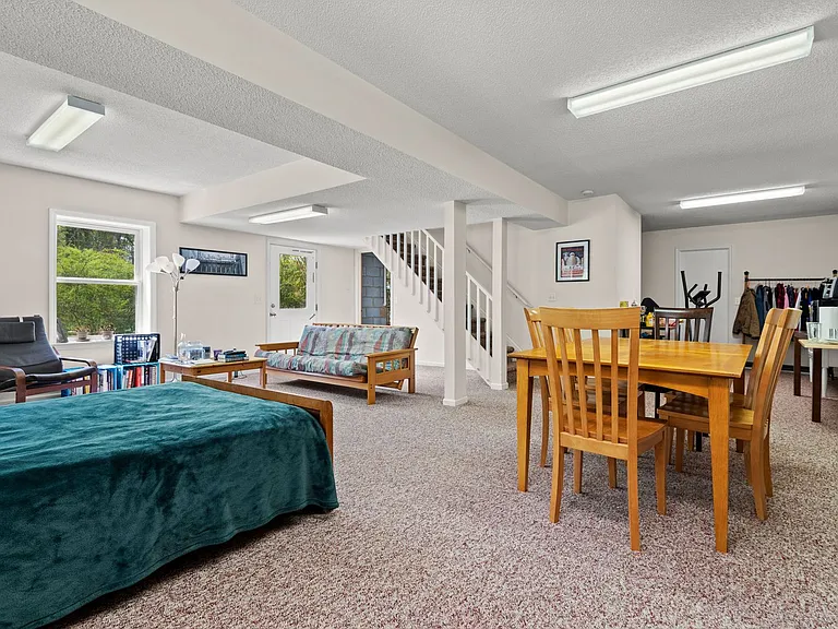 720 Marthas Chapel Rd — Photo 16