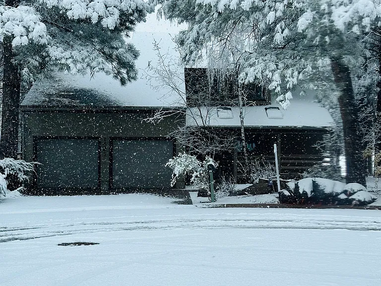 Spruce & Pine Cabin
Spring - Wintertime in Flagstaff