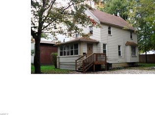 839 1/2 Maple St, Ravenna, OH 44266
