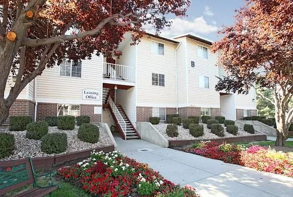 Liberty Heights — Photo 2