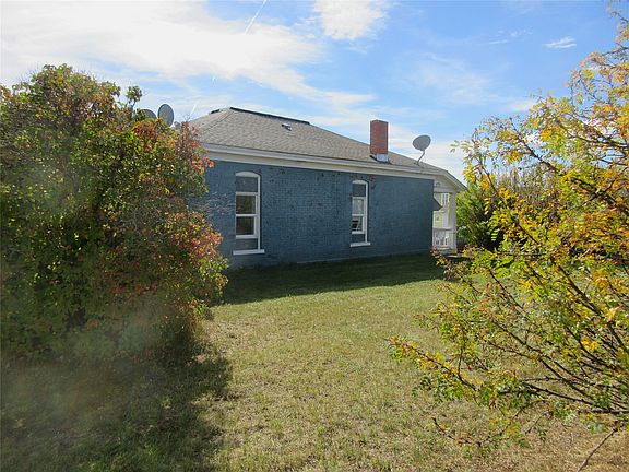3rd image of 1108 Nevada Ave