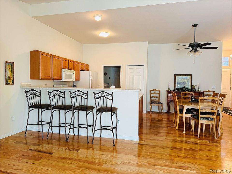 2251 Crystal Crossing Dr #12, photo 10