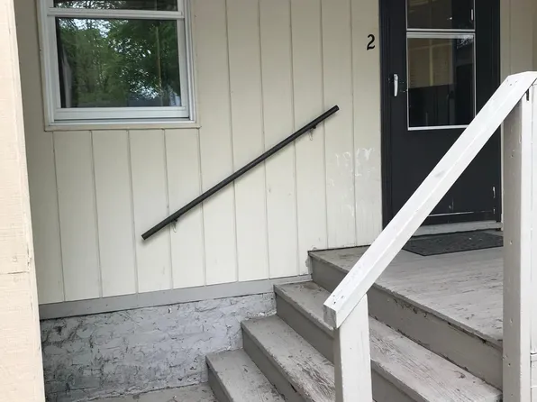 1121 9th Ave E #2, Menomonie, WI 54751