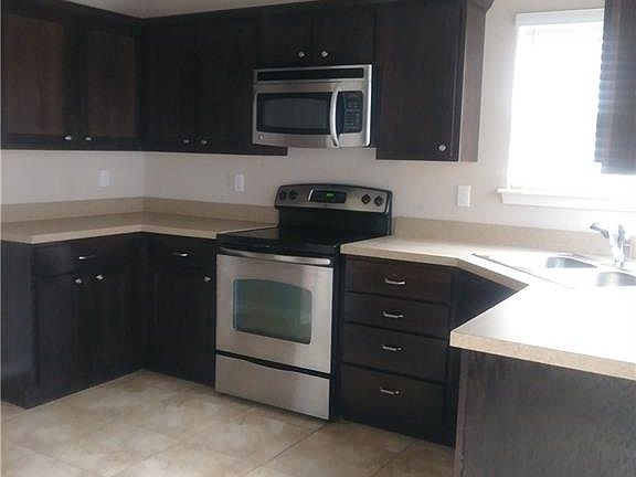 3rd image of 610 Teri Dr