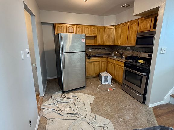 4th image of 2078 Bergen Ave Floor 3