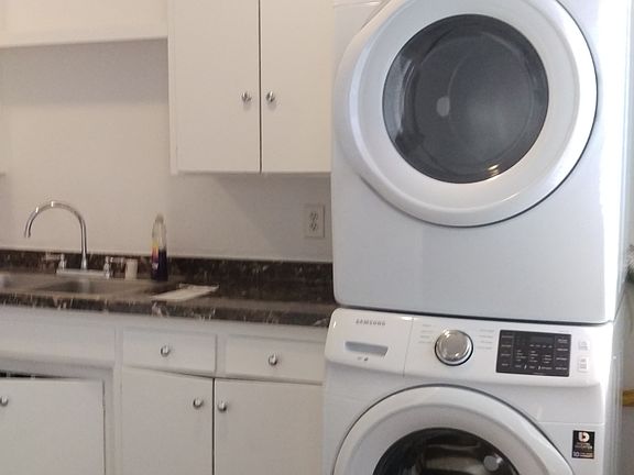 4th image of 130 N Grandview Ave #130