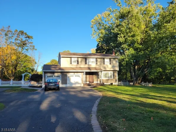 52 Deer Hill Rd, Clinton Twp., NJ 08833