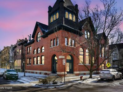 3057 N Clifton Ave APT 2, Chicago, IL, 60657
