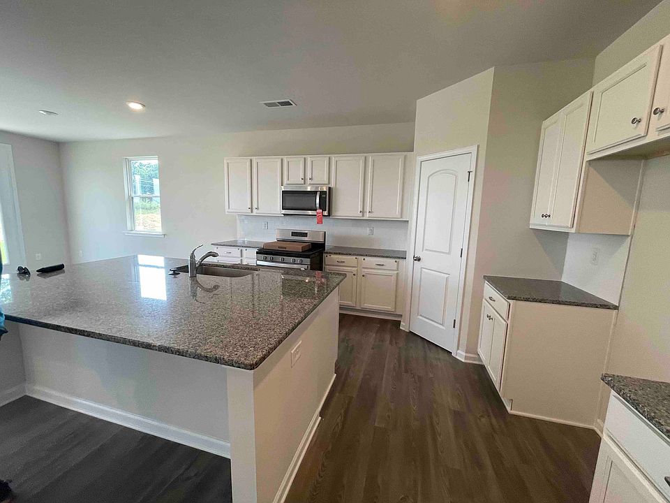 1st image of 8010 Foxcroft Dr