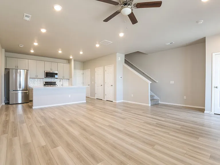 13959 Vispo Way — Photo 6