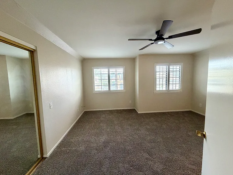 661 Mockingbird Ln — Photo 10