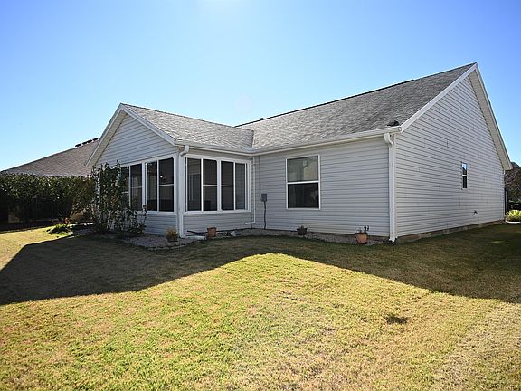 5th image of 702 Cordova Cir