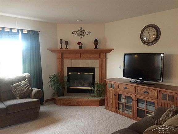 Winter is approaching and this gas fireplace will keep you warm and cozy!