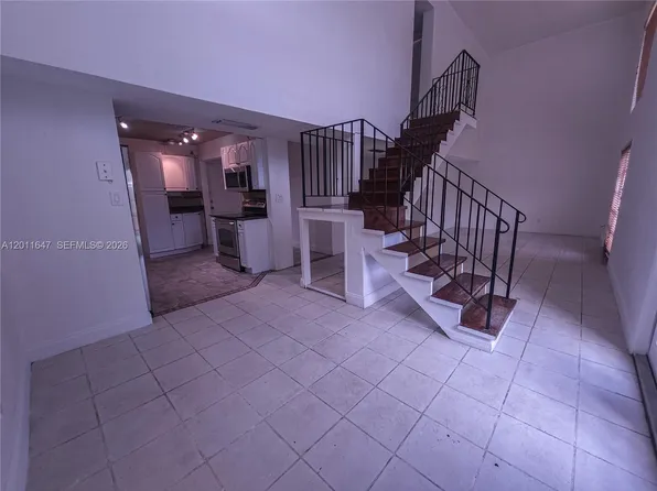 10907 N Kendall Dr APT 313, Miami, FL 33176