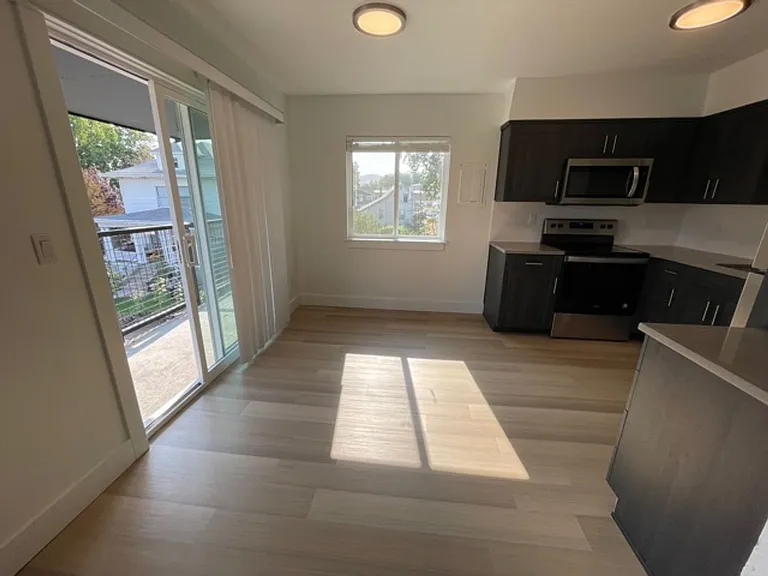 The Courtcrest Apartments — Photo 6