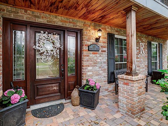 4th image of 503 Bayou Knoll Dr