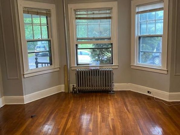 60 Cedar Ave #60A