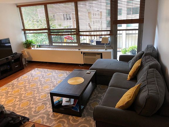 2nd image of 3550 N Lake Shore Dr APT 322
