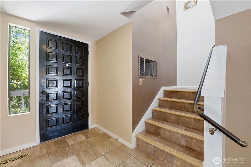 3rd image of 19507 86th Avenue W #507