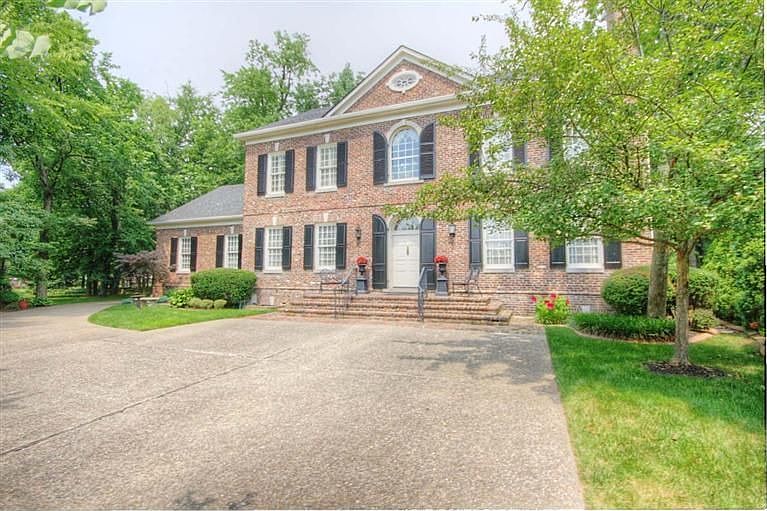 1st image of 1152 Sheffield Pl