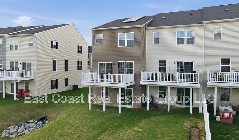 105 Dripping Spring Dr — Photo 34