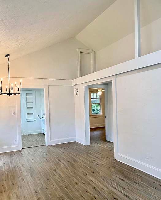 1st image of 120 Beverly Ct #1