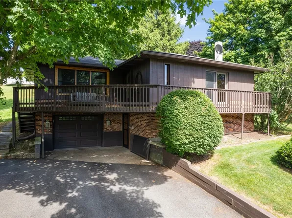 512 Charles St, Somerset, PA 15501
