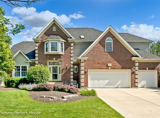 2703 Fairhauser Rd, Naperville, IL 60564