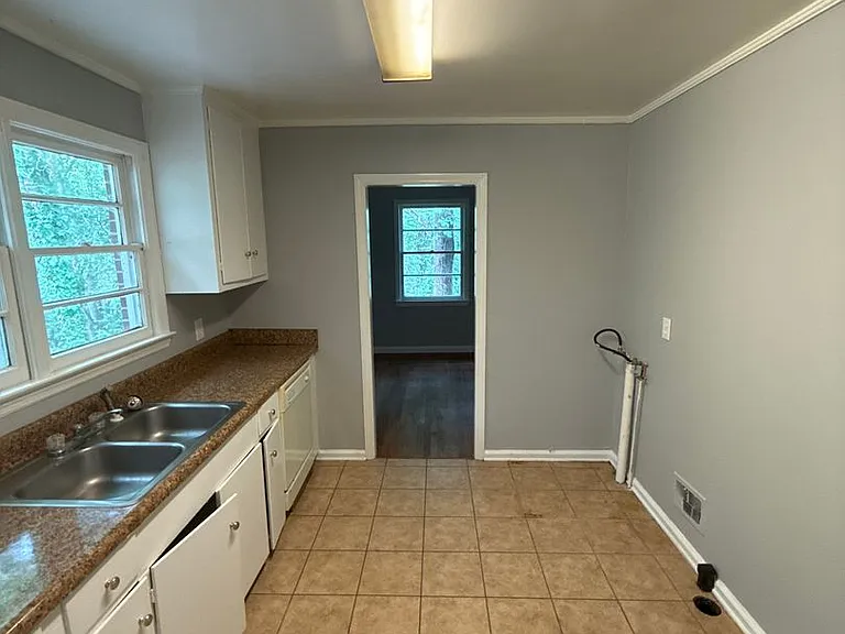 2871-2873 Audubon Cir — Photo 7