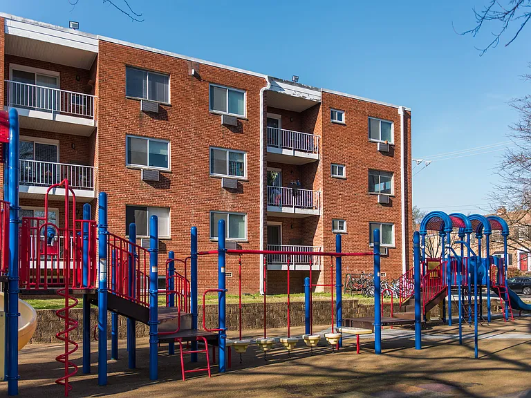 Mason Avenue Apartments — Photo 20