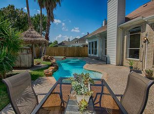 10928 Spruce Dr N, La Porte, TX 77571