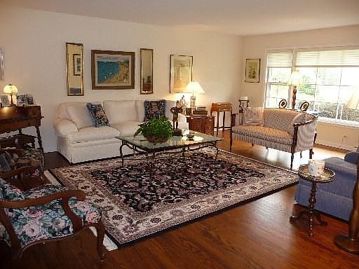 3rd image of 2326 Meadow Dr N