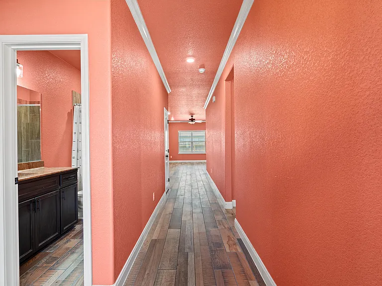 1602 Flatland Trl — Photo 14