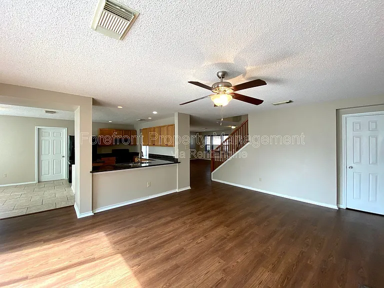 2510 Village Pkwy — Photo 13