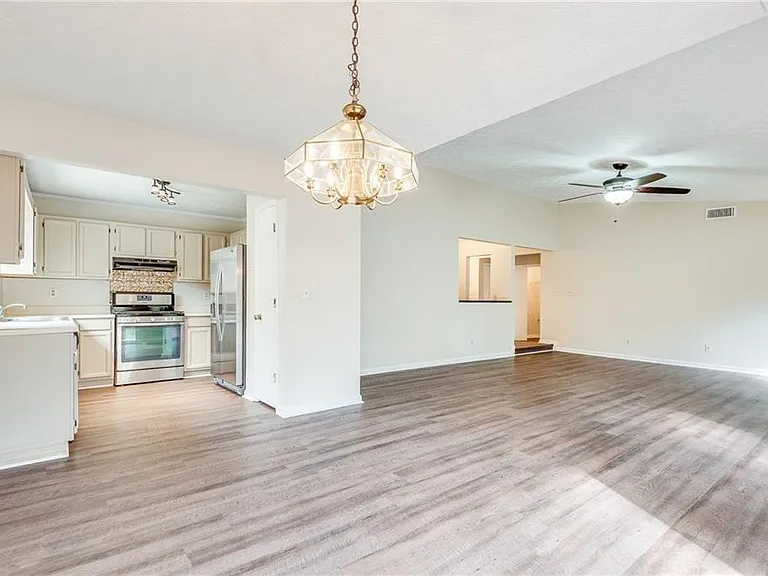 2571 Sugar Cane Pl — Photo 2