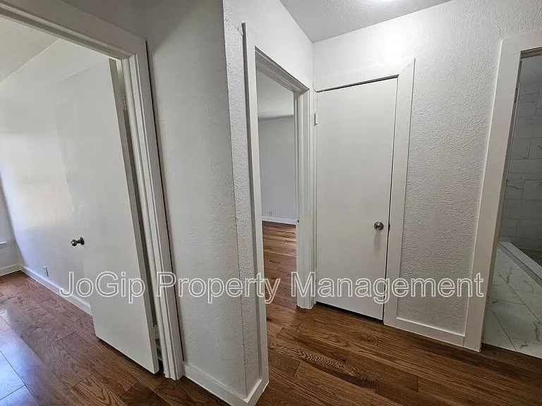 2402 Housley Dr — Photo 15